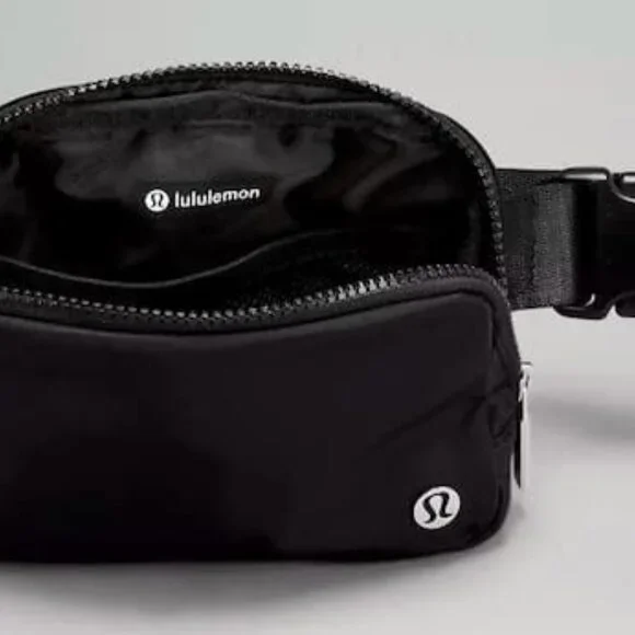 Lululemon Athletica Everywhere Belt Bag 1L (Black) - Picture 3 of 5
